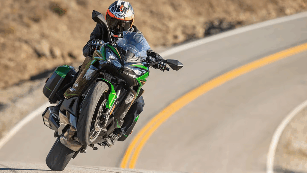 Kawasaki Z1100: A Supernaked Que Promete Redefinir Potência e Estilo