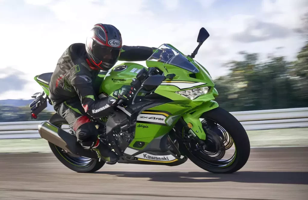 Kawasaki Ninja ZX-4RR: A Supersport de 400cc Que Redefine a Categoria